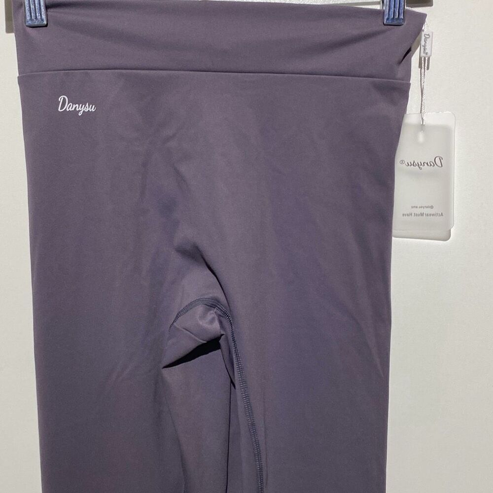 Danysu Women's High Waisted‎ Ruched Back Leggings Purple Activewear NWT